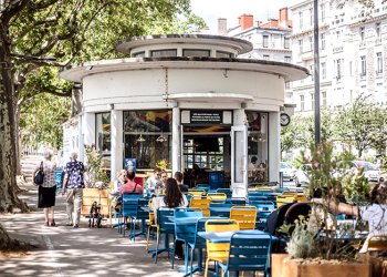 La terrasse où sortir (la tête du guidon)